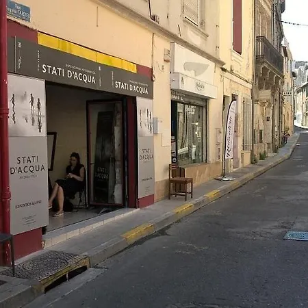 Mediterranee Au Pied Des Arenes